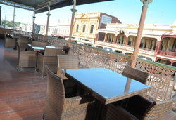 George Hotel Ballarat - Rental Cars 1