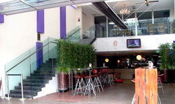 Leichhardt Hotel - Rental Cars 2