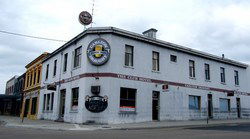 Club Hotel Bairnsdale - Rental Cars 2