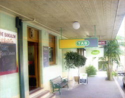 Bangalow Hotel - Rental Cars 2