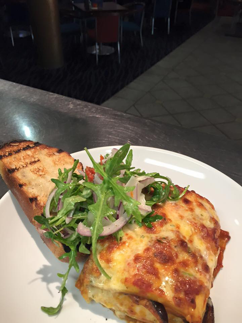 Anna Bay Tavern - Rental Cars 2