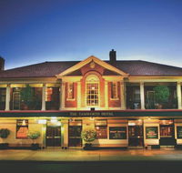 Tom Price Hotel - Rental Cars