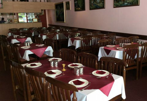 Punjabi Indian Tandoori Restaurant - Rental Cars 3