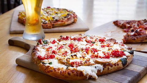 Alfresco Pizzeria & Wine Bar - Rental Cars 1