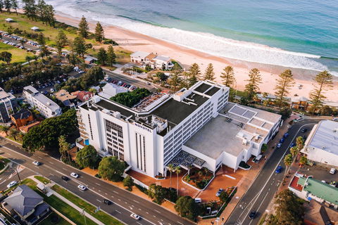 New Years Eve Party - Novotel Wollongong Northbeach - Rental Cars 0