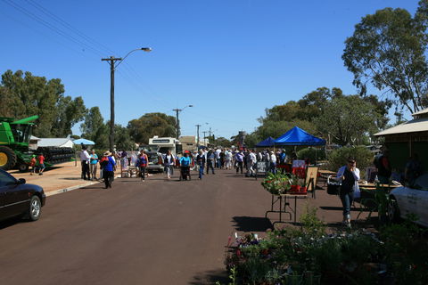Nungarin Markets - Rental Cars 0