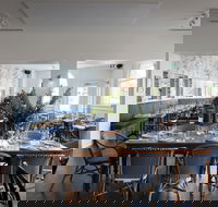 Dine in style with Lola - Rental Cars