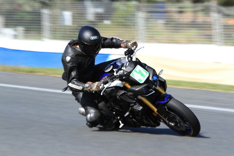 QR Moto Ride Days At Queensland Raceways! - Rental Cars 2