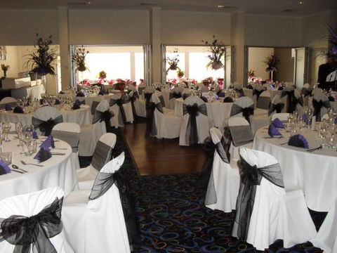 Eling Forest Winery Restaurant - Rental Cars 0