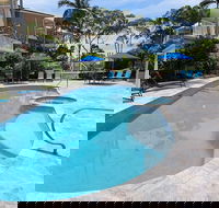 Macquarie Lodge Apartments - Rental Cars