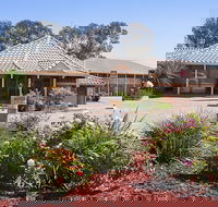 The Standpipe Golf Motor Inn - Rental Cars