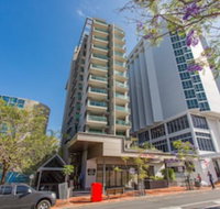 Quattro on Astor Apartments Brisbane by Restt - Rental Cars