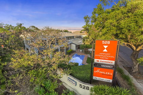 Airport International Hotel Brisbane - Rental Cars 0