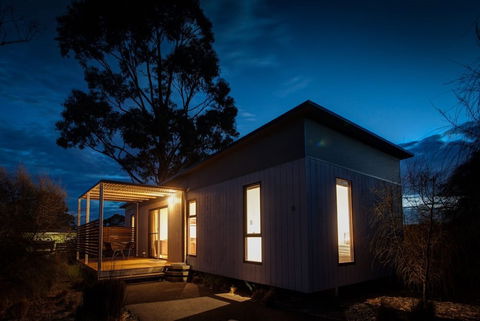 Swansea Beach Chalets - Rental Cars 4