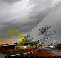 Halls Creek Motel - Rental Cars