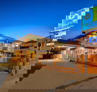 SureStay Hotel by Best Western Blue Diamond Motor Inn - Rental Cars