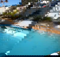 Sunseeker Motor Inn - Rental Cars