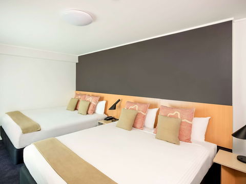 Ibis Sydney World Square - Rental Cars 5