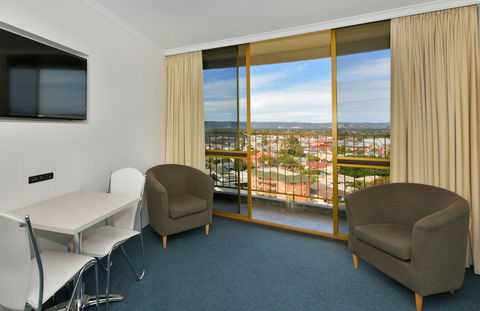 Atlantic Tower Motor Inn - Rental Cars 2