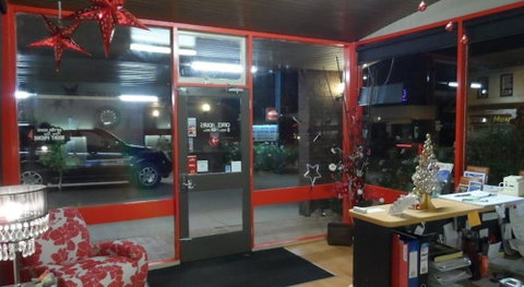 Bidgee Motor Inn - Rental Cars 5