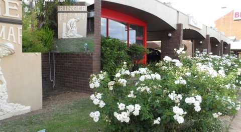 Bidgee Motor Inn - Rental Cars 0