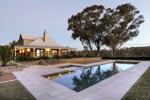 Spicers Vineyards Estate - Rental Cars 5