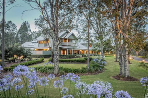 Spicers Vineyards Estate - Rental Cars 0