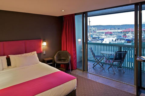 Zero Davey Boutique Apartment Hotel - Rental Cars 3
