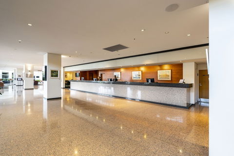 Hotel Grand Chancellor Hobart - Rental Cars 5