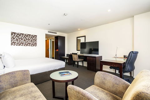 Hotel Grand Chancellor Hobart - Rental Cars 6