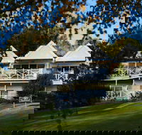 Lake House Daylesford - Rental Cars