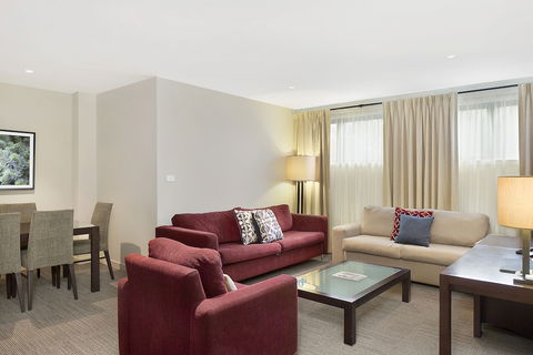 Quest Maitland Serviced Apartments - Rental Cars 4