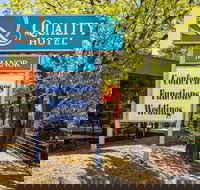 Quality Hotel Manor - Rental Cars