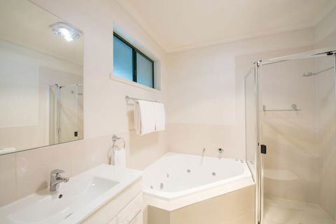 Clare Country Club - Rental Cars 7