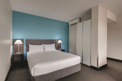 Travelodge Hotel Hobart - Rental Cars 5