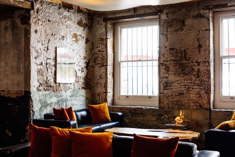 The Henry Jones Art Hotel - Rental Cars 2