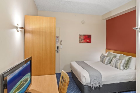 YEHS Hotel Melbourne CBD - Rental Cars 4