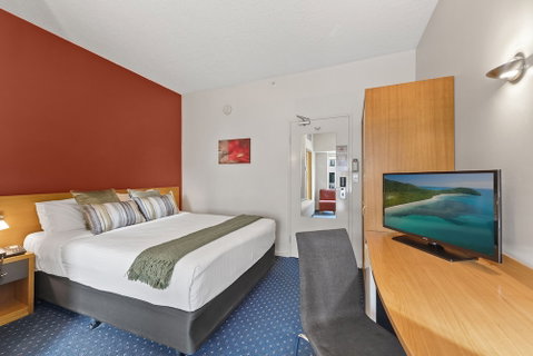 YEHS Hotel Melbourne CBD - Rental Cars 6