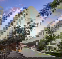 Amora Hotel Brisbane - Rental Cars