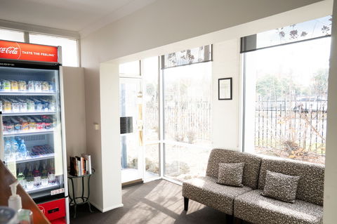 Admiralty Inn - Rental Cars 0