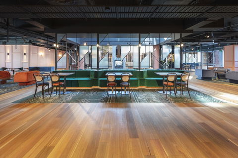 Amora Hotel Riverwalk Melbourne - Rental Cars 4