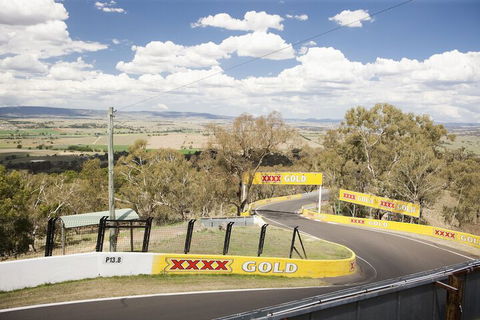 Rydges Mount Panorama Bathurst - Rental Cars 2