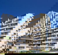 Broadbeach Travel Inn Apartments - Rental Cars