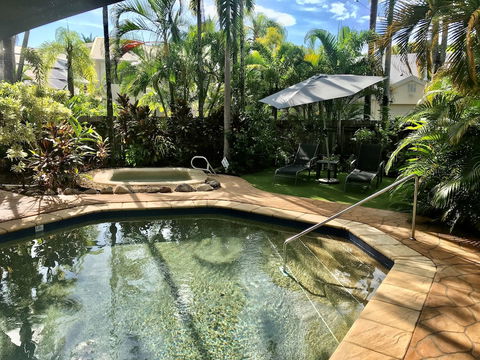 The Villas Palm Cove - Rental Cars 5