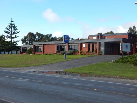 Kingston Lobster Motel - Rental Cars 4