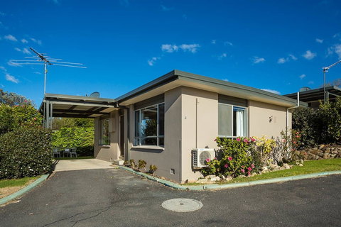 Eagle Heights - Rental Cars 0