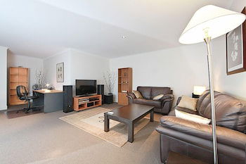 Accommodate Canberra - The Avenue - Rental Cars 3