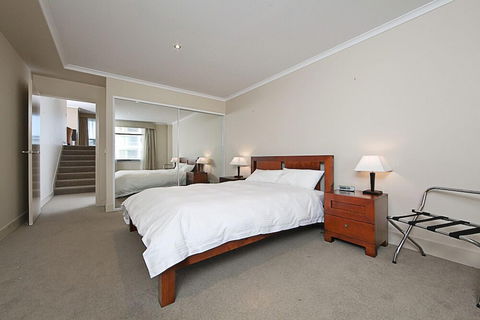 Accommodate Canberra - The Avenue - Rental Cars 2