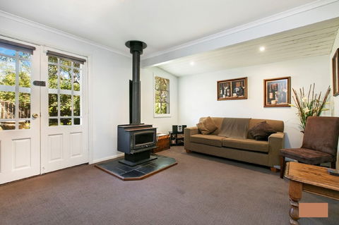 A Secret Treasure - Rental Cars 5