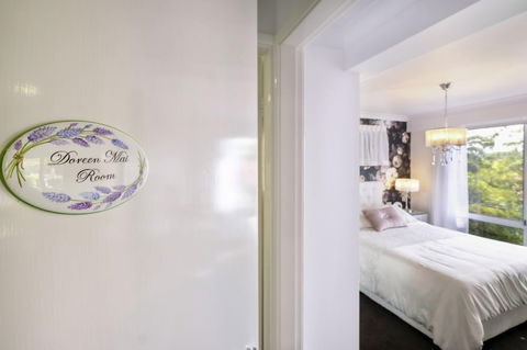 Valley View Bed & Breakfast - Rental Cars 6